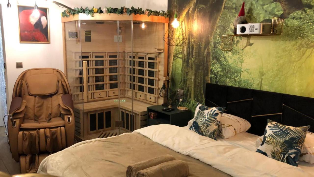 Warszawa Wola Wyjatkowe Studio Z Jacuzzi, Sauna I Fotelem Do Masazu - Exceptional Studio In Warsaw With Jacuzzi, Sauna And Massage Chair Екстериор снимка