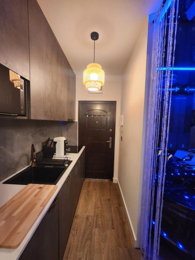 Warszawa Wola Wyjatkowe Studio Z Jacuzzi, Sauna I Fotelem Do Masazu - Exceptional Studio In Warsaw With Jacuzzi, Sauna And Massage Chair Екстериор снимка